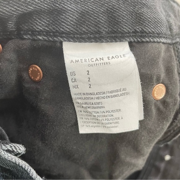 AMERICAN Eagle Black Distressed Cutoff 90’s Boyfriend Short - Picture 7 of 7